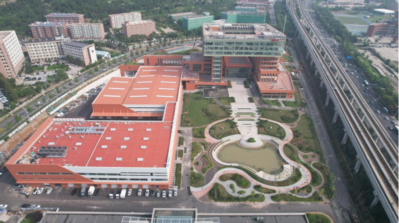 一汽解放青島基地研發(fā)能力提升項目（山東省工程質量管理標準化示范工程、中國施工企業(yè)管理協(xié)會綠色建造項目）